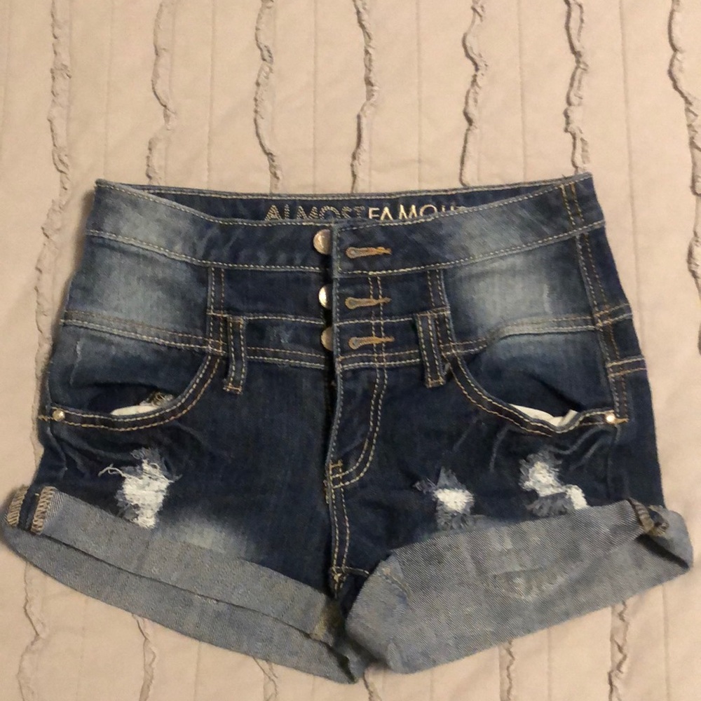 Almost Famous jean shorts size 0